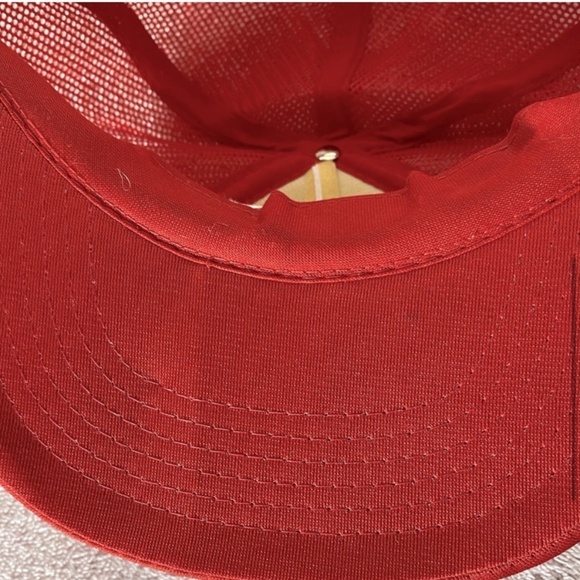 Vintage Red White Pucks Mesh Back Snap Back Trucker Hat - Picture 5 of 12